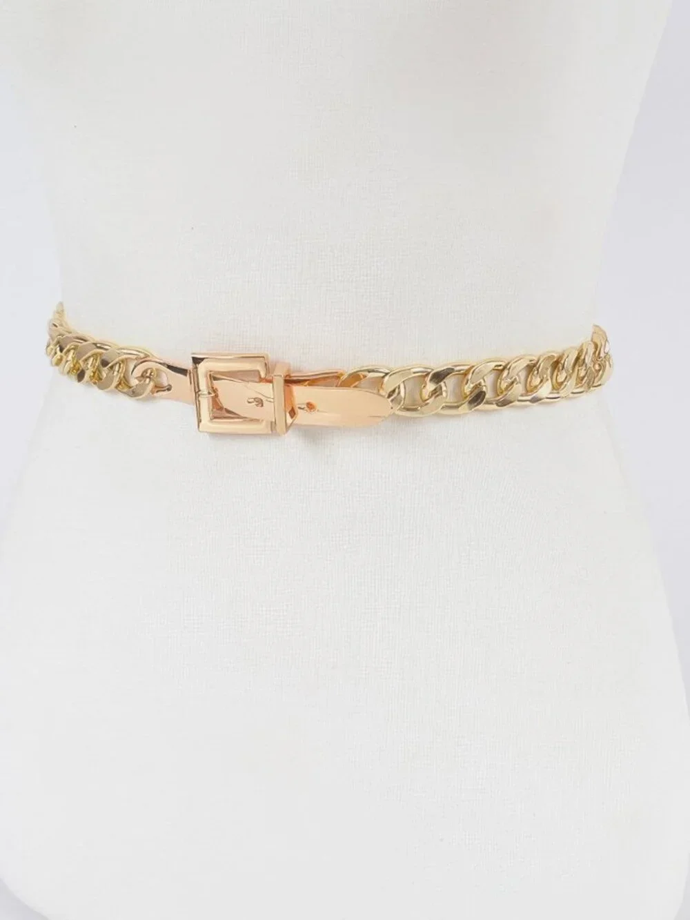 Monotone Plus Size Chain Belt